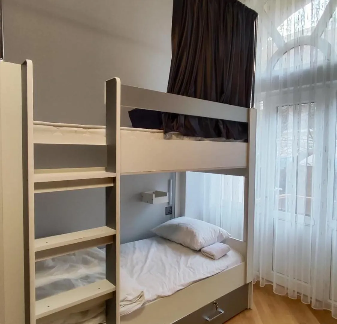 Traveler Hub Hostel Bakoe